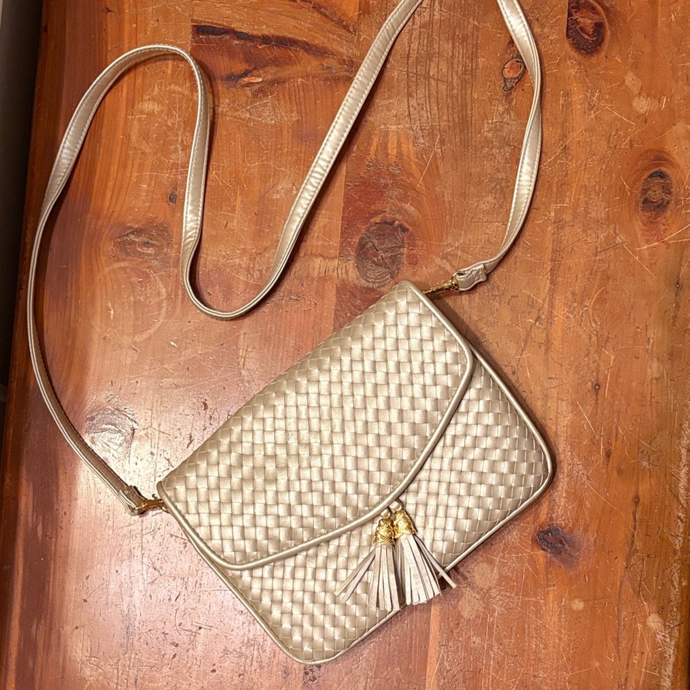 Elegant Gold Woven Crossbody Bag